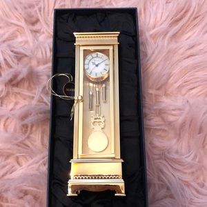 Bulova miniature clock